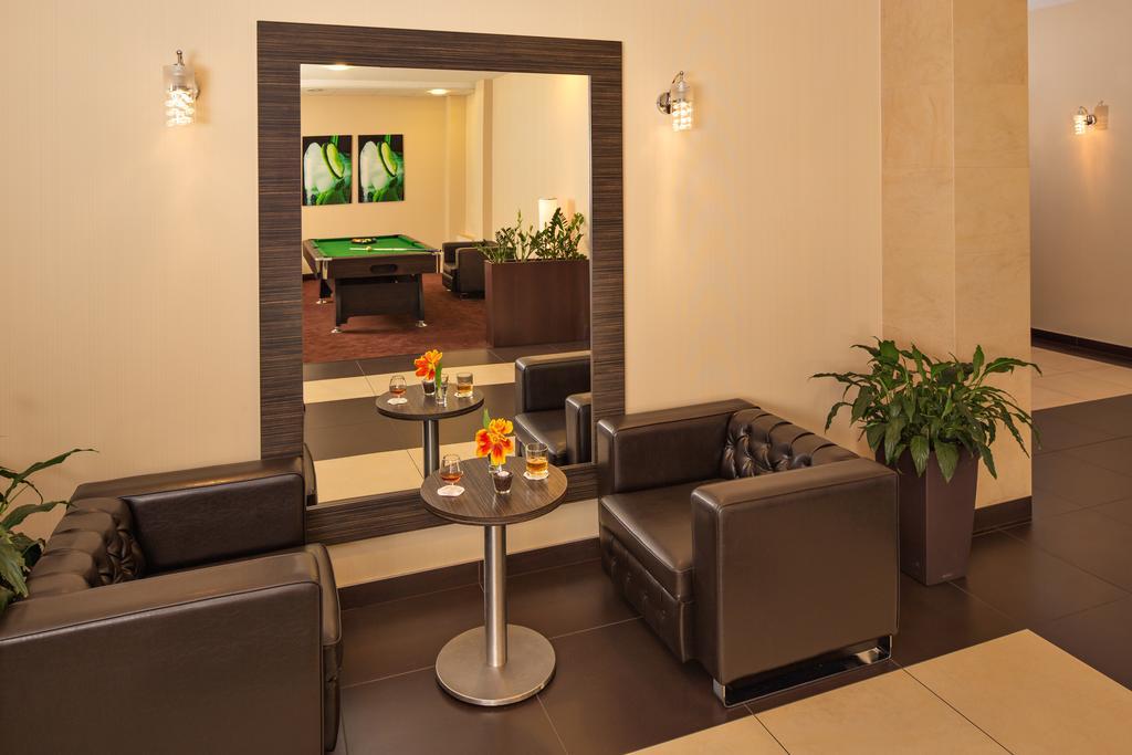 Z-Hotel Business & Spa Отвоцк Экстерьер фото