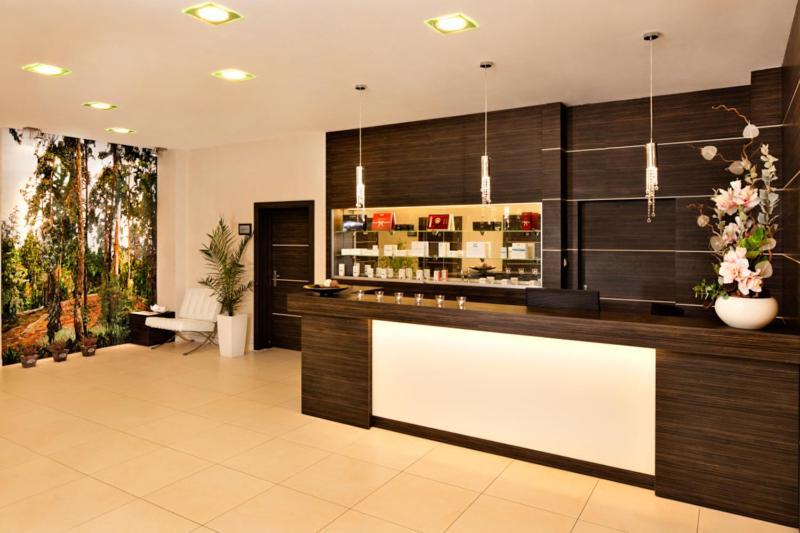 Z-Hotel Business & Spa Отвоцк Экстерьер фото