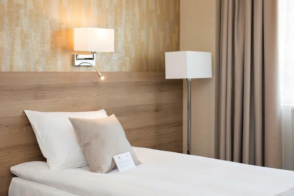 Z-Hotel Business & Spa Отвоцк Экстерьер фото